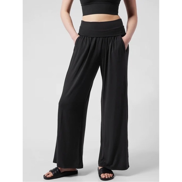 Athleta Wide Leg Studio Pant Black Lounge Size M - Picture 10 of 10